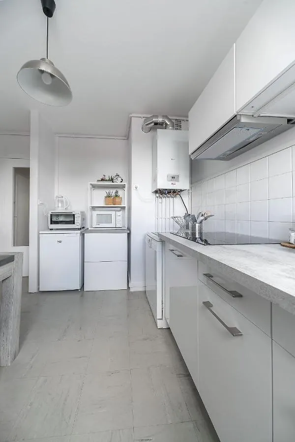 Le Raymond - Appartement Proche Du Centre Sportif, Des Rives De L'Allier Et Du Centre-Ville - Parking Βισύ 0*,  Γαλλία