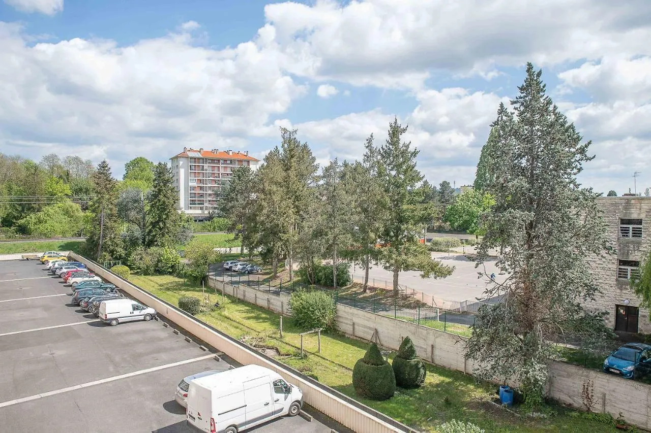 Διαμέρισμα Le Raymond - Appartement Proche Du Centre Sportif, Des Rives De L'Allier Et Du Centre-Ville - Parking Βισύ