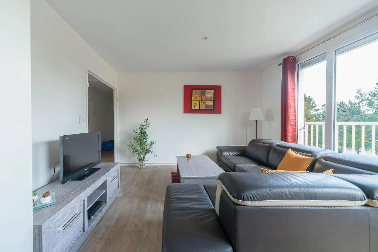 Le Raymond - Appartement Proche Du Centre Sportif, Des Rives De L'Allier Et Du Centre-Ville - Parking Βισύ 0*,  Γαλλία